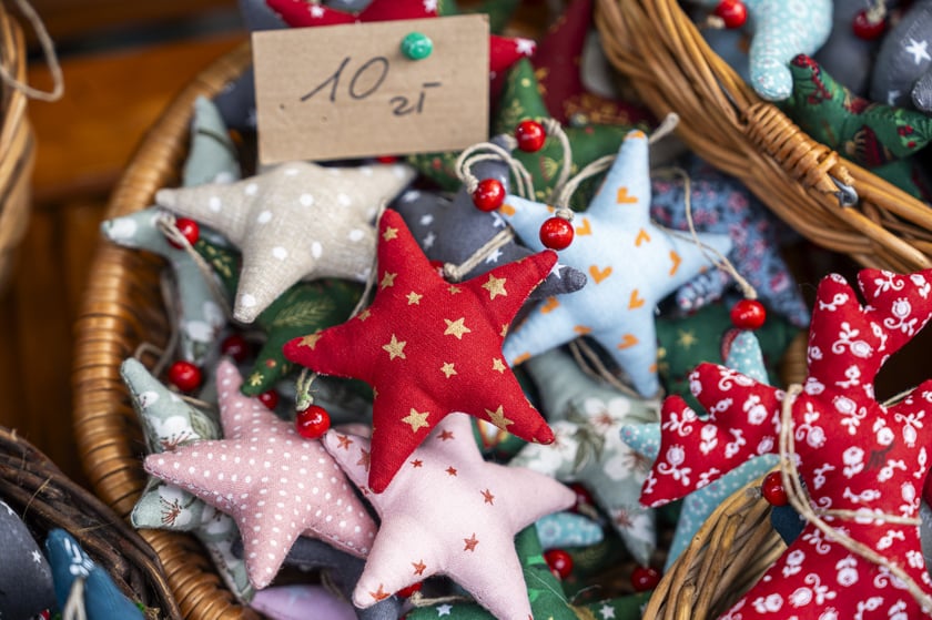 Jarmark Bożonarodzeniowy 2024 we Wrocławiu - na zdjęciach produkty, które można kupić na jarmarku